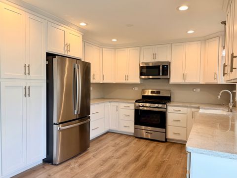 Tiny photo for 2704 Myang Avenue, McHenry, IL 60050 (MLS # 12590496)