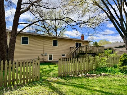 Tiny photo for 2704 Myang Avenue, McHenry, IL 60050 (MLS # 12590496)