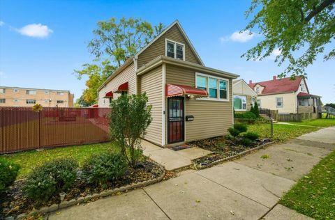 Tiny photo for 12412 S Lincoln Street, Calumet Park, IL 60827 (MLS # 12506358)