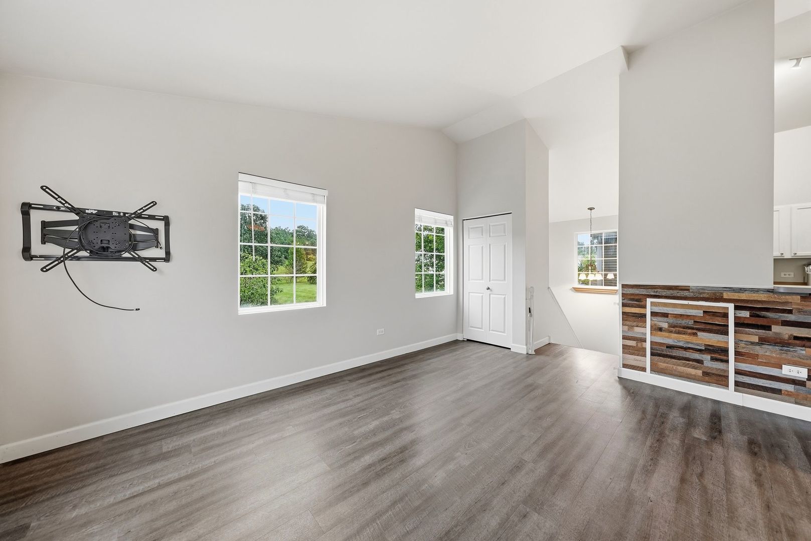 125 Silverstone Drive 125