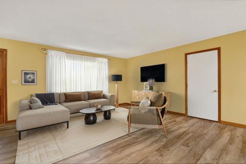 Tiny photo for 18320 W Linda Lane, Gurnee, IL 60031 (MLS # 12634491)