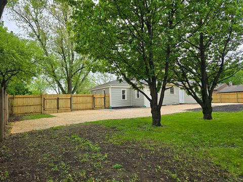 Tiny photo for 2524 GRAY Court, Waukegan, IL 60085 (MLS # 12433734)