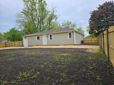 Tiny photo for 2524 GRAY Court, Waukegan, IL 60085 (MLS # 12433734)