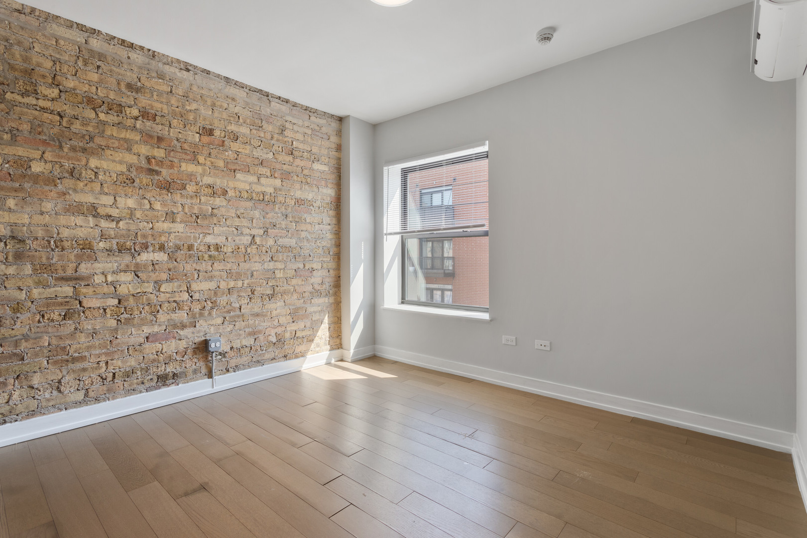 6019 N Winthrop Avenue 112