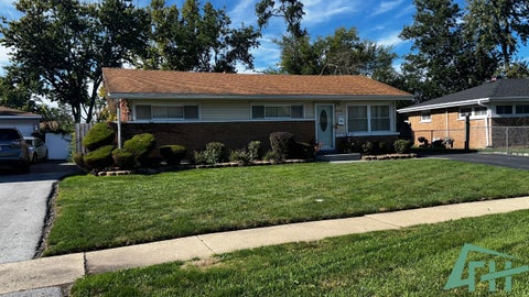 Photo of 16158 Sussex Court, Markham, IL 60428 (MLS # 12770456)