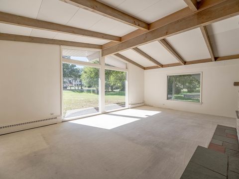 Tiny photo for 328 Walnut Lane, Oak Brook, IL 60523 (MLS # 12491324)
