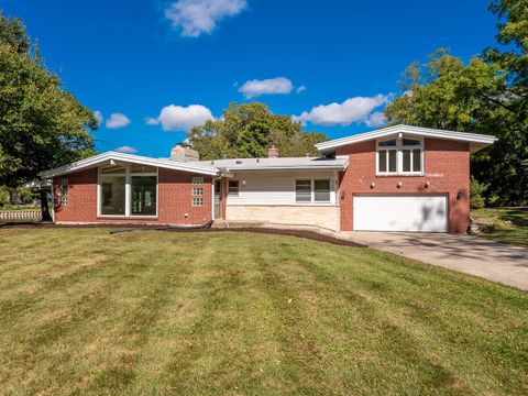 328 Walnut Lane Oak Brook IL 60523