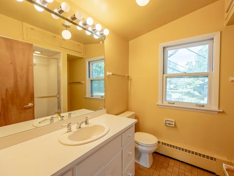 Tiny photo for 328 Walnut Lane, Oak Brook, IL 60523 (MLS # 12491324)