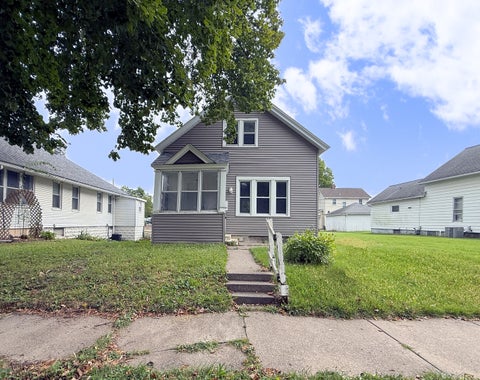 Photo of 1125 37th Street, Rock Island, IL 61201 (MLS # 12769816)