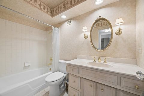 Tiny photo for 141 N La Grange Road #903, La Grange, IL 60525 (MLS # 12634135)
