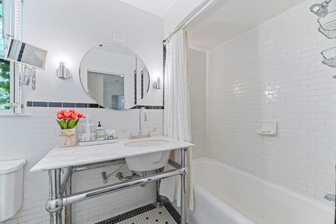 Tiny photo for 325 Lincolnwood Road, Highland Park, IL 60035 (MLS # 12496472)