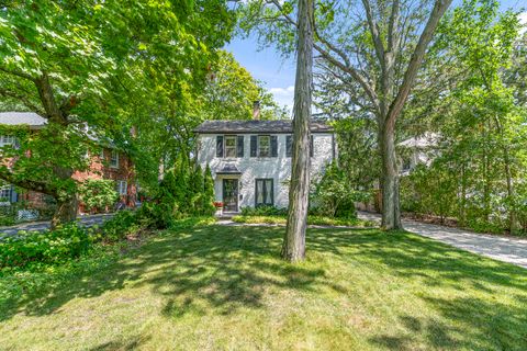 Tiny photo for 325 Lincolnwood Road, Highland Park, IL 60035 (MLS # 12496472)