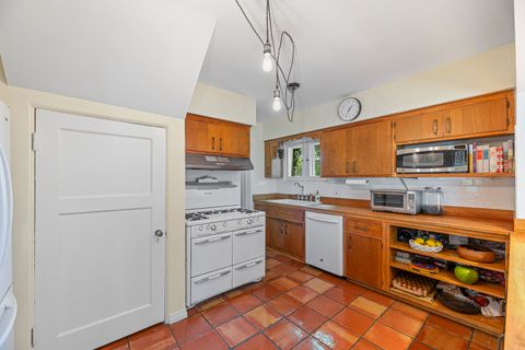 Tiny photo for 325 Lincolnwood Road, Highland Park, IL 60035 (MLS # 12496472)