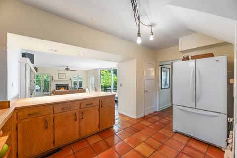 Tiny photo for 325 Lincolnwood Road, Highland Park, IL 60035 (MLS # 12496472)