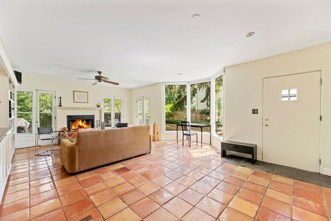 Tiny photo for 325 Lincolnwood Road, Highland Park, IL 60035 (MLS # 12496472)