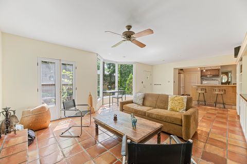 Tiny photo for 325 Lincolnwood Road, Highland Park, IL 60035 (MLS # 12496472)