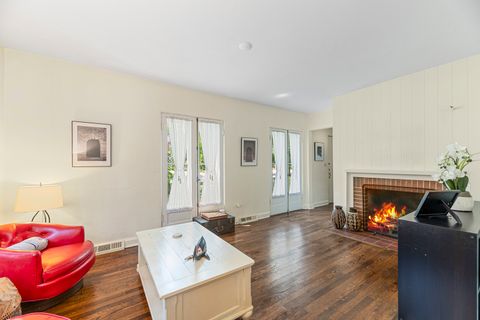 Tiny photo for 325 Lincolnwood Road, Highland Park, IL 60035 (MLS # 12496472)