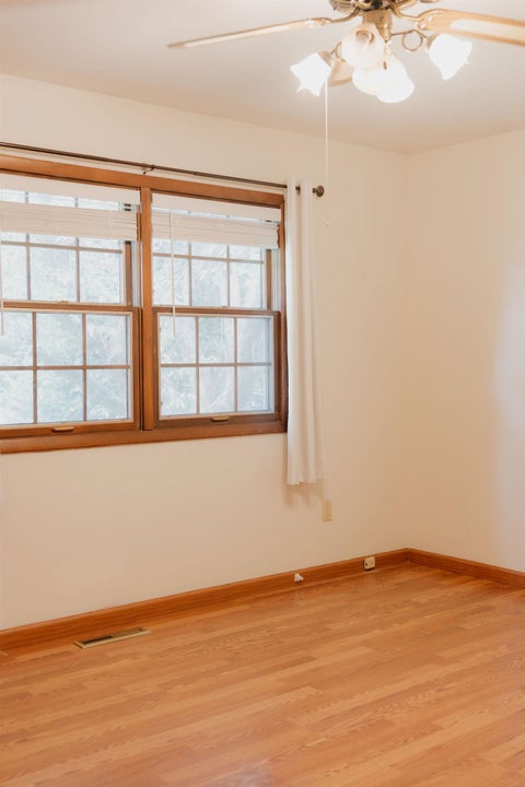 Tiny photo for 3025 Lantern Lane, Quincy, IL 62301 (MLS # 100539117)