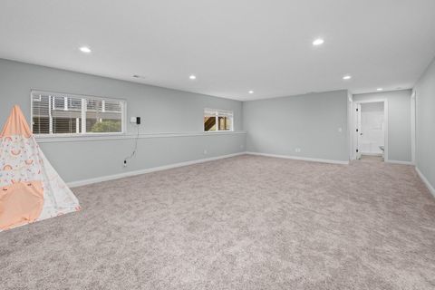 Tiny photo for 4709 Pheasant Creek Avenue, Davenport, IA 52807 (MLS # 12602399)