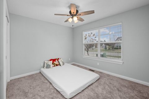 Tiny photo for 4709 Pheasant Creek Avenue, Davenport, IA 52807 (MLS # 12602399)