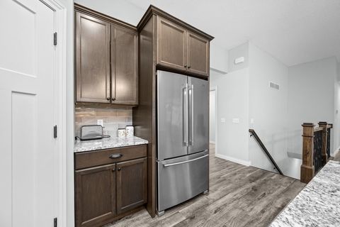 Tiny photo for 4709 Pheasant Creek Avenue, Davenport, IA 52807 (MLS # 12602399)