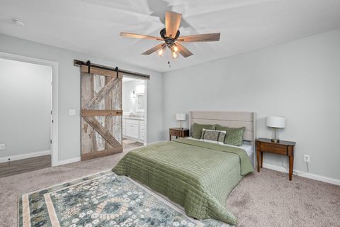 Tiny photo for 4709 Pheasant Creek Avenue, Davenport, IA 52807 (MLS # 12602399)