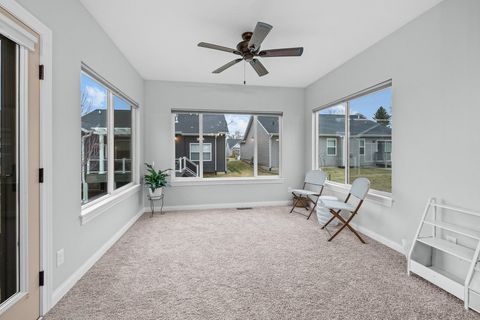 Tiny photo for 4709 Pheasant Creek Avenue, Davenport, IA 52807 (MLS # 12602399)