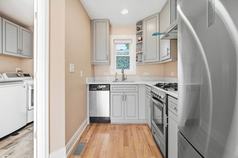 Tiny photo for 17 Whitehall Court, Buffalo Grove, IL 60089 (MLS # 12726626)