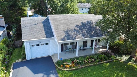 Tiny photo for 17 Whitehall Court, Buffalo Grove, IL 60089 (MLS # 12726626)