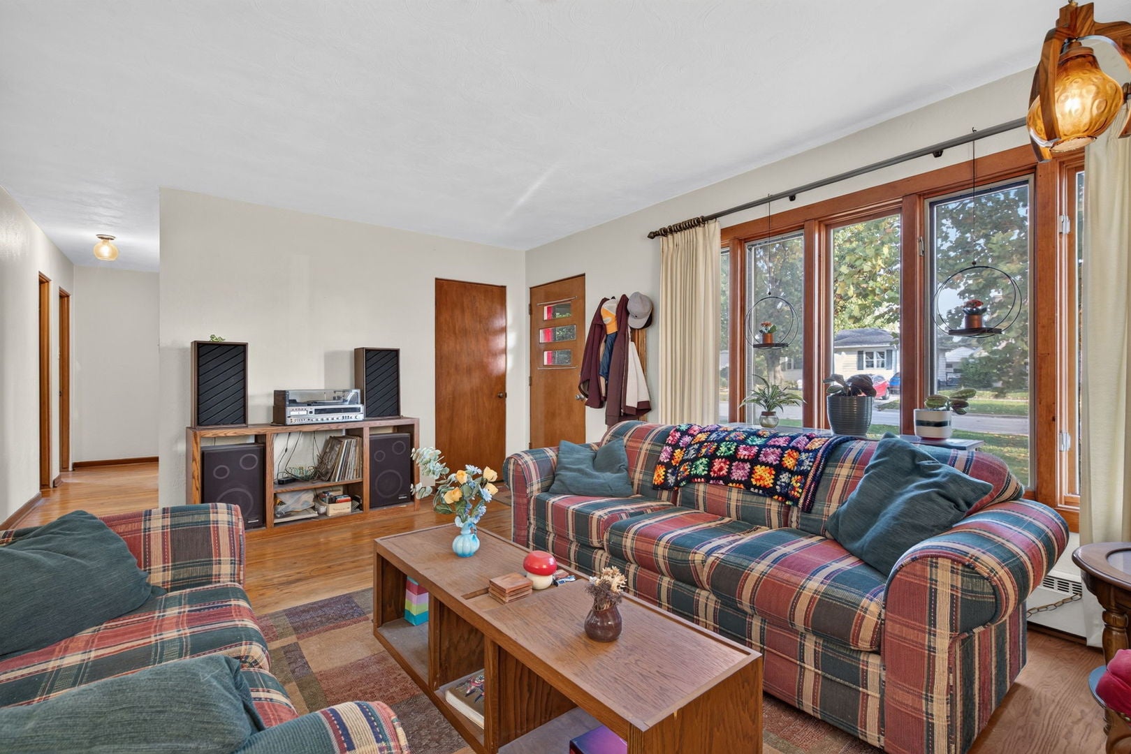 583 E 4th Street