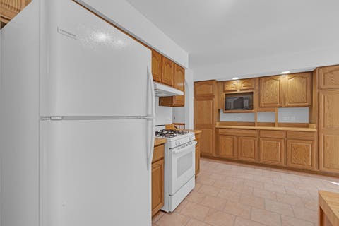 Tiny photo for 4176 Kenwood Avenue, Gurnee, IL 60031 (MLS # 12655775)