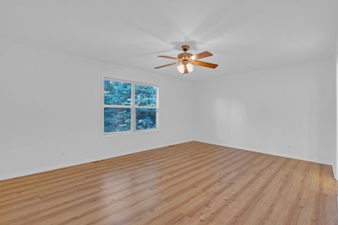 Tiny photo for 4176 Kenwood Avenue, Gurnee, IL 60031 (MLS # 12655775)