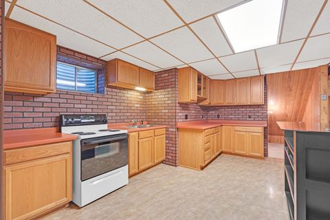 Tiny photo for 4176 Kenwood Avenue, Gurnee, IL 60031 (MLS # 12655775)