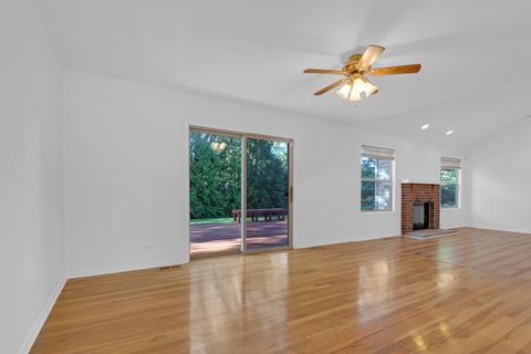 Tiny photo for 4176 Kenwood Avenue, Gurnee, IL 60031 (MLS # 12655775)