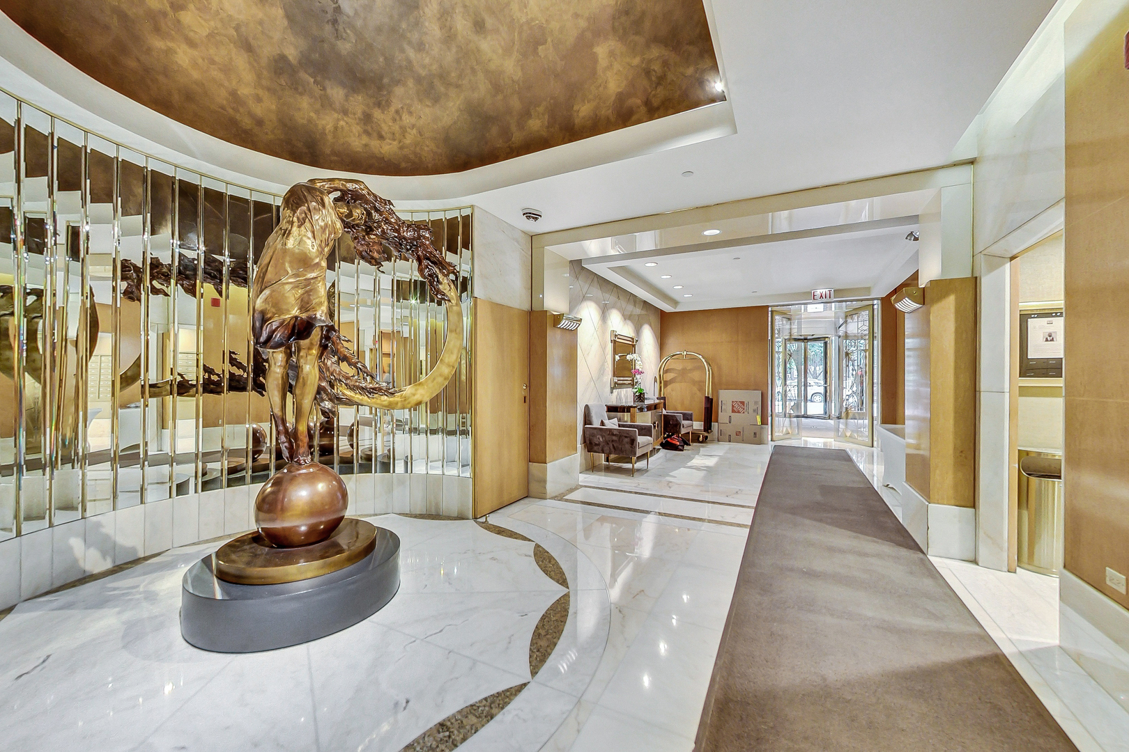 111 E Chestnut Street 37K