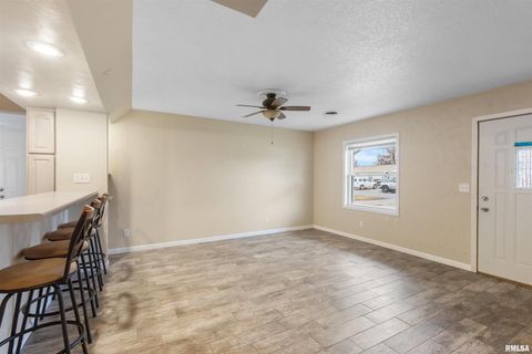 Tiny photo for 1008 OAKWOOD Lane, Marion, IL 62959 (MLS # EB460607)