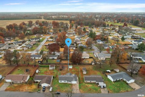 Tiny photo for 1008 OAKWOOD Lane, Marion, IL 62959 (MLS # EB460607)