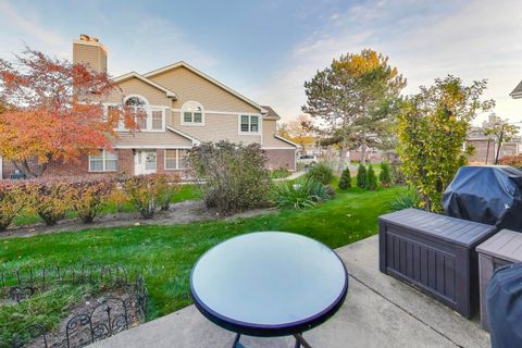 Tiny photo for 456 W Happfield Drive #9CL, Arlington Heights, IL 60004 (MLS # 12513327)