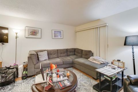 Tiny photo for 456 W Happfield Drive #9CL, Arlington Heights, IL 60004 (MLS # 12513327)