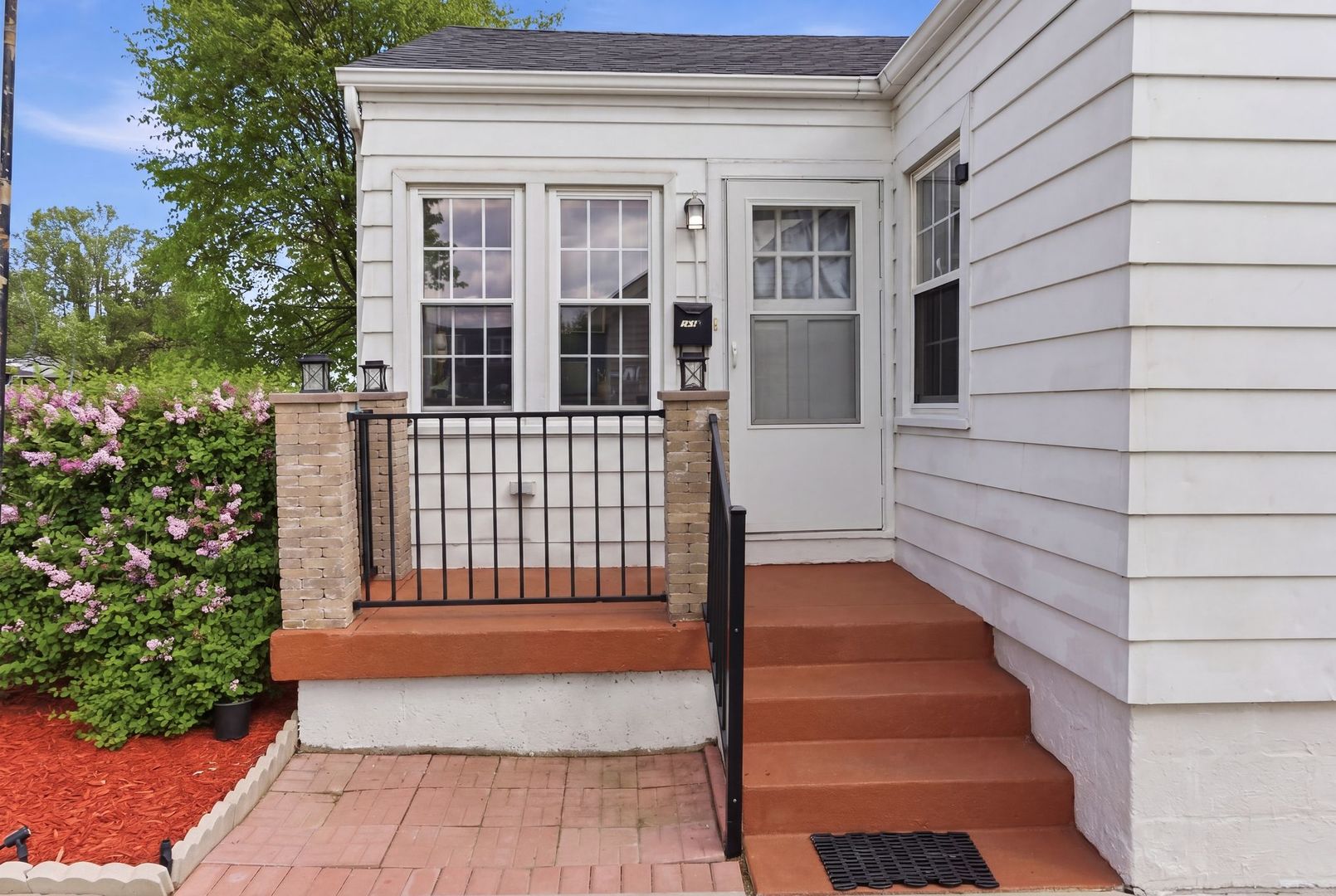 1608 N Center Street