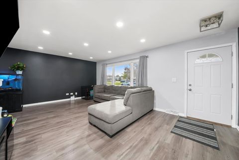 Tiny photo for 213 Prospect Avenue, Wood Dale, IL 60191 (MLS # 12511857)