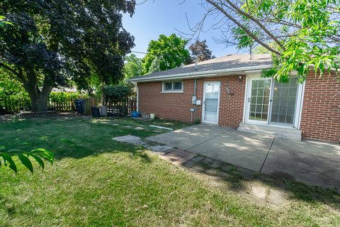 Tiny photo for 1185 Seymour Avenue, Des Plaines, IL 60016 (MLS # 12714345)
