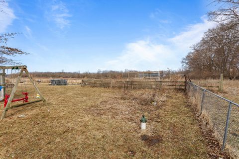Tiny photo for 17471 Lakeshore Road, Weldon, IL 61882 (MLS # 12552154)