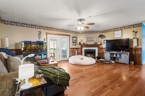 Tiny photo for 17471 Lakeshore Road, Weldon, IL 61882 (MLS # 12552154)