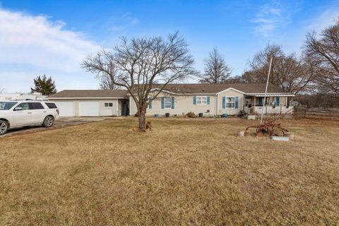 Tiny photo for 17471 Lakeshore Road, Weldon, IL 61882 (MLS # 12552154)