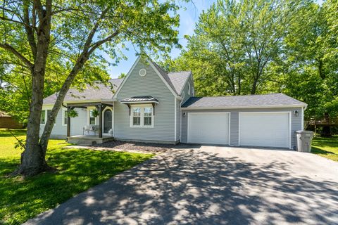 Photo of 1627 S Division Street, Carterville, IL 62918 (MLS # 12636118)