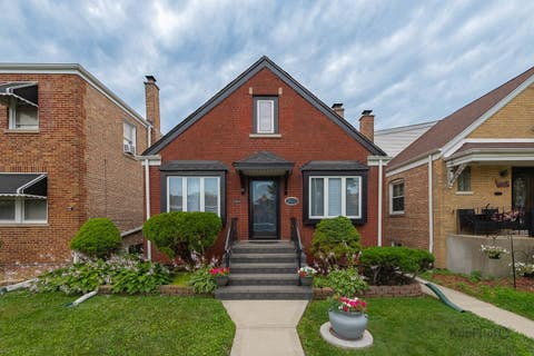Photo of 3933 W 69th Place, Chicago, IL 60629 (MLS # 12706071)