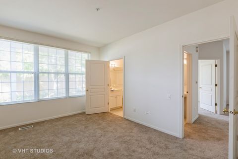 Tiny photo for 4 Arboretum Drive, Lombard, IL 60148 (MLS # 12433016)