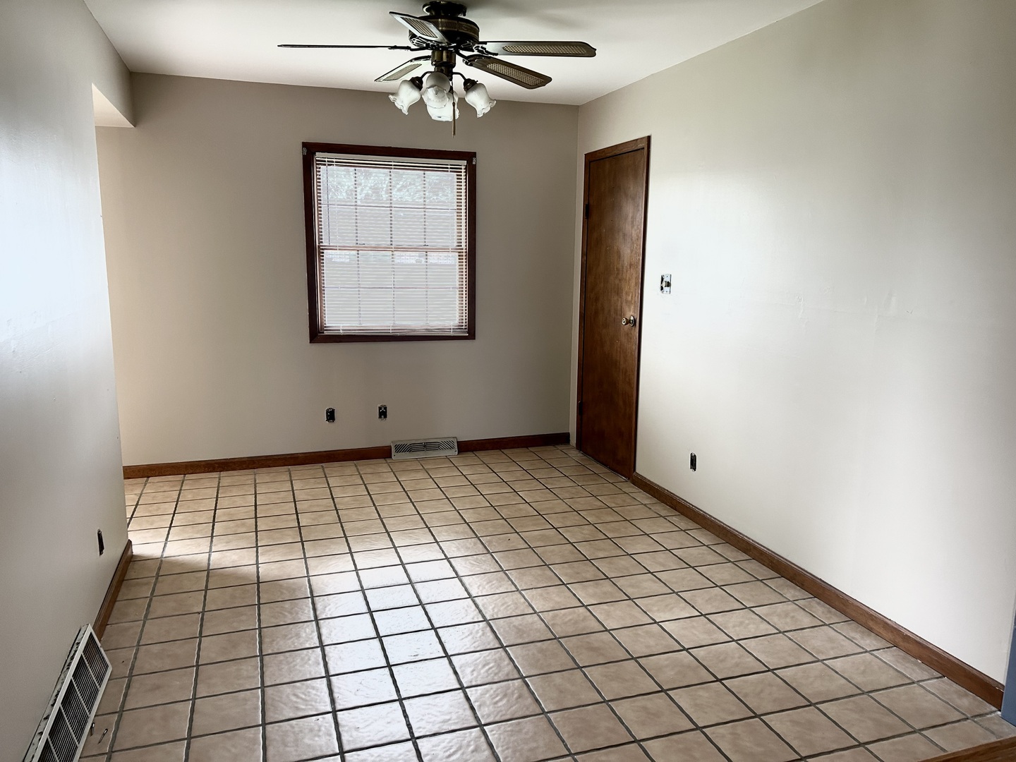 1220 Sunset Drive