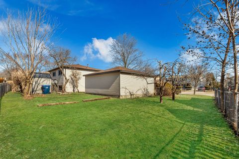 Tiny photo for 426 S Cedarcrest Drive, Schaumburg, IL 60193 (MLS # 12580696)